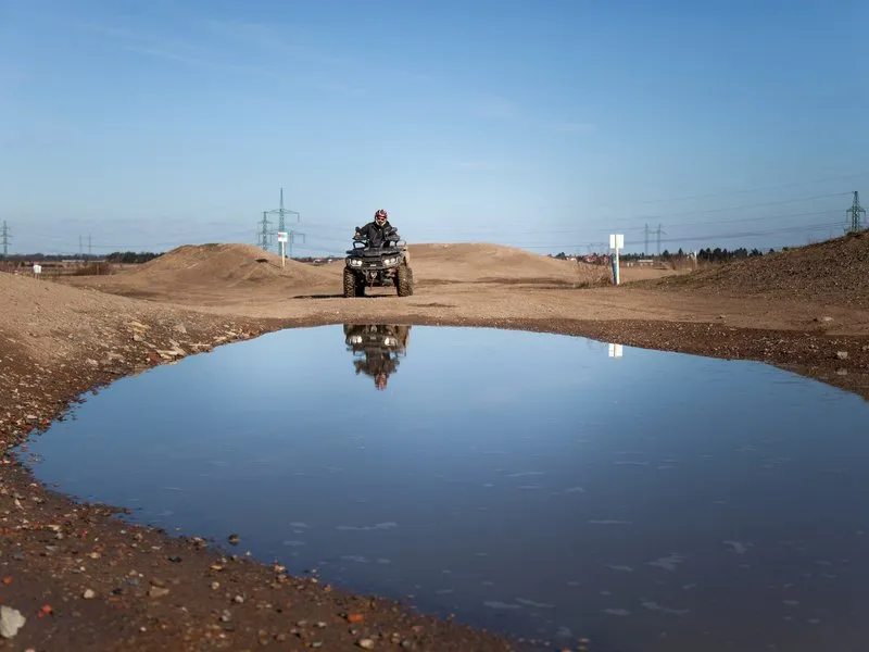 Jízda na čtyřkolce ATV na specializované trati (i pro děti)