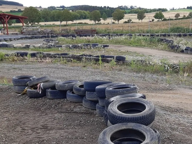 Jízda na čtyřkolce ATV na specializované trati (i pro děti)