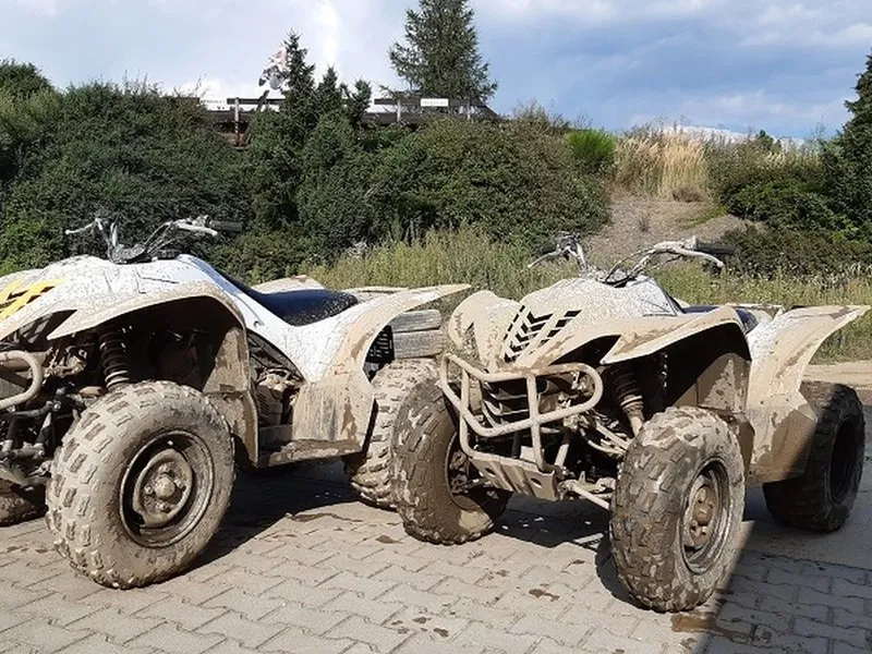Jízda na čtyřkolce ATV na specializované trati (i pro děti)