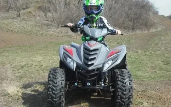Jízda na čtyřkolce ATV na specializované trati (i pro děti)