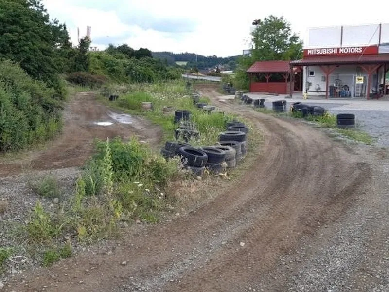 Jízda na čtyřkolce ATV na specializované trati (i pro děti)