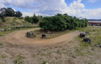 Jízda na čtyřkolce ATV na specializované trati (i pro děti)