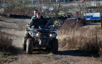 Jízda na čtyřkolce ATV na specializované trati (i pro děti)