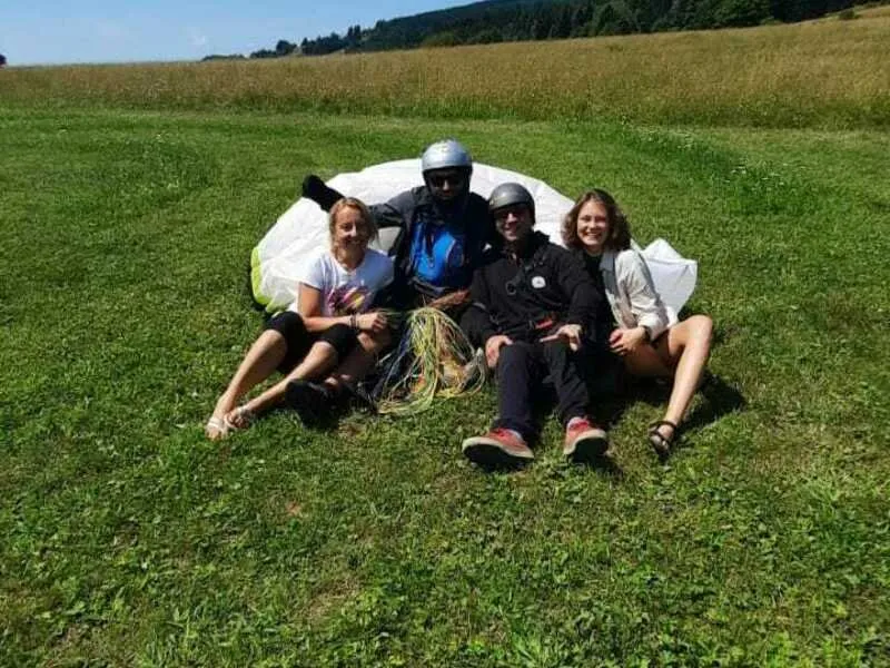 Akrobatický tandem paragliding