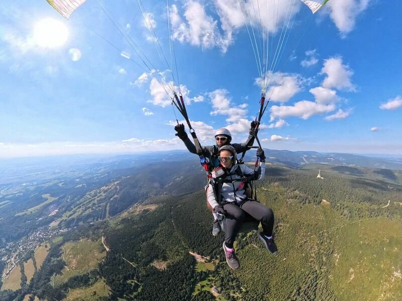 Akrobatický tandem paragliding