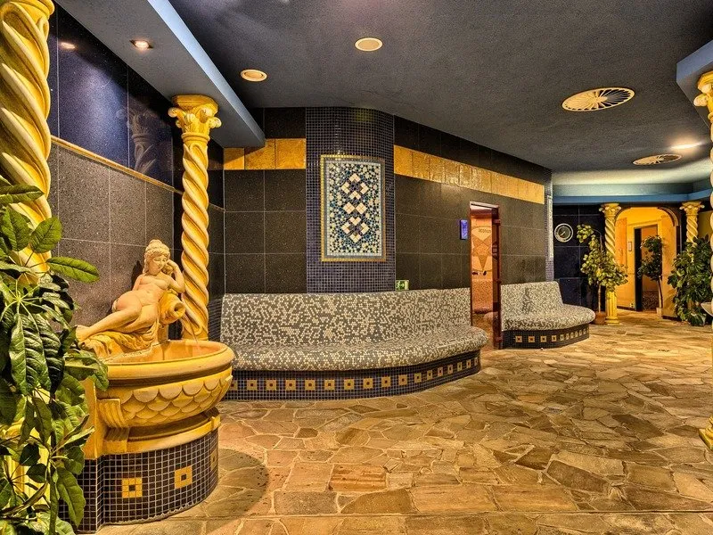 Wellness pobyt pro dva s nekonečnou zábavou: Babylon Liberec