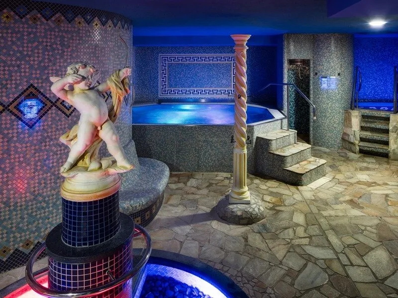 Wellness pobyt pro dva s nekonečnou zábavou: Babylon Liberec