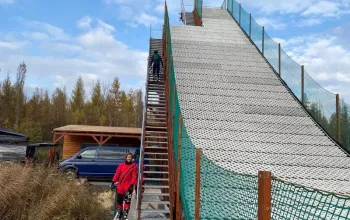 Lekce freestyle lyžování se skoky do vody