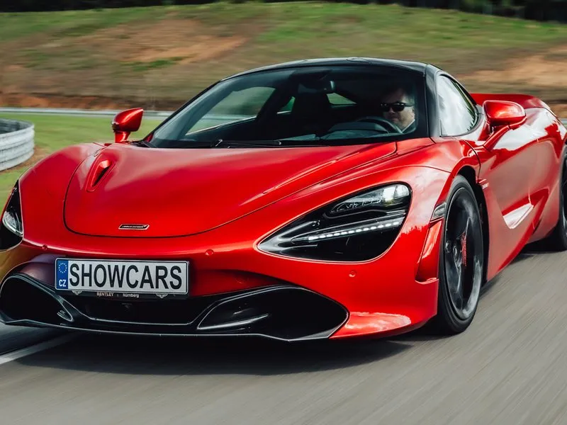 Zážitková jízda ve voze McLaren 675 LT