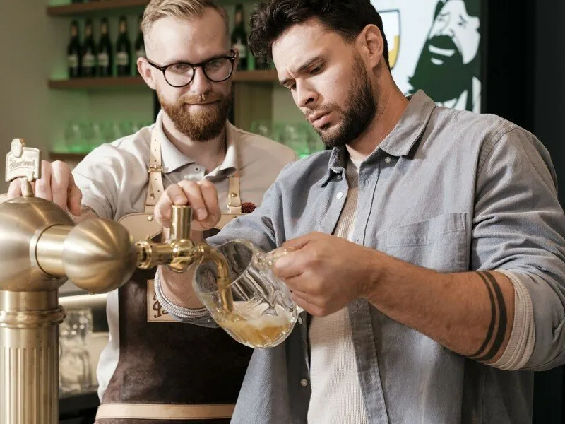 Pilsner Urquell Experience: Škola čepování piva v Praze
