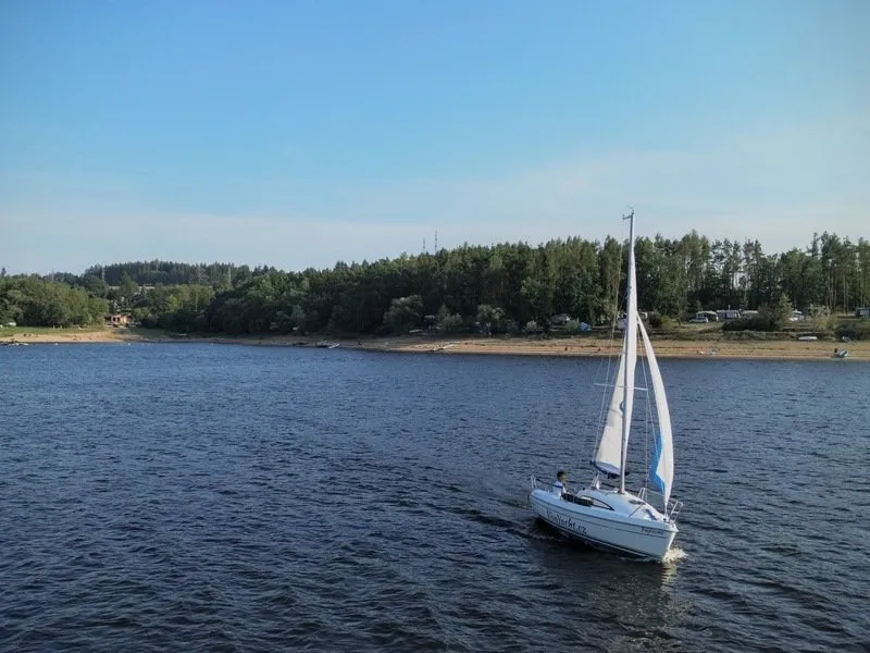 Plavba plachetnicí na Orlíku s kapitánem