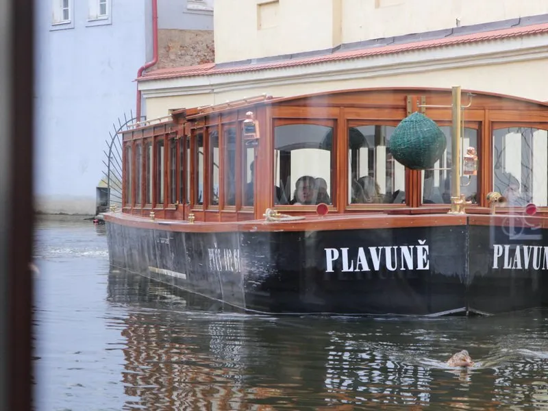 Plavba na lodi pražskými Benátkami