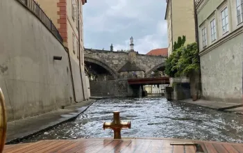 Plavba na lodi pražskými Benátkami