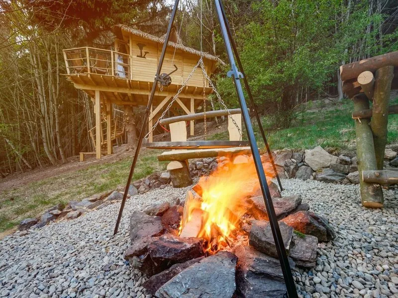 Ubytování v treehousu se saunou a výhledem na Ještěd