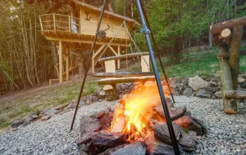 Ubytování v treehousu se saunou a výhledem na Ještěd