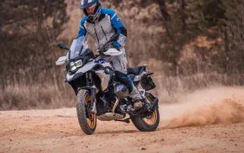Motorky na trialové trati s mistrem ČR: Pardubický kraj