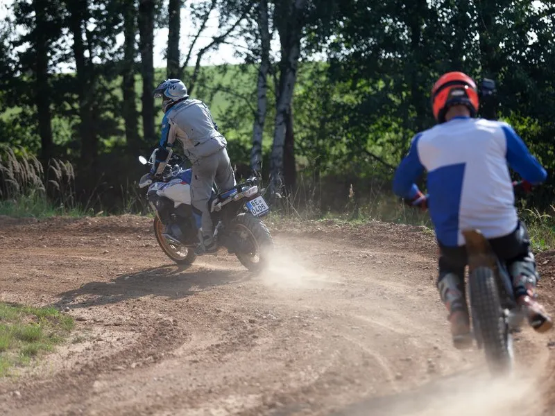 Motorky na trialové trati s mistrem ČR: Pardubický kraj