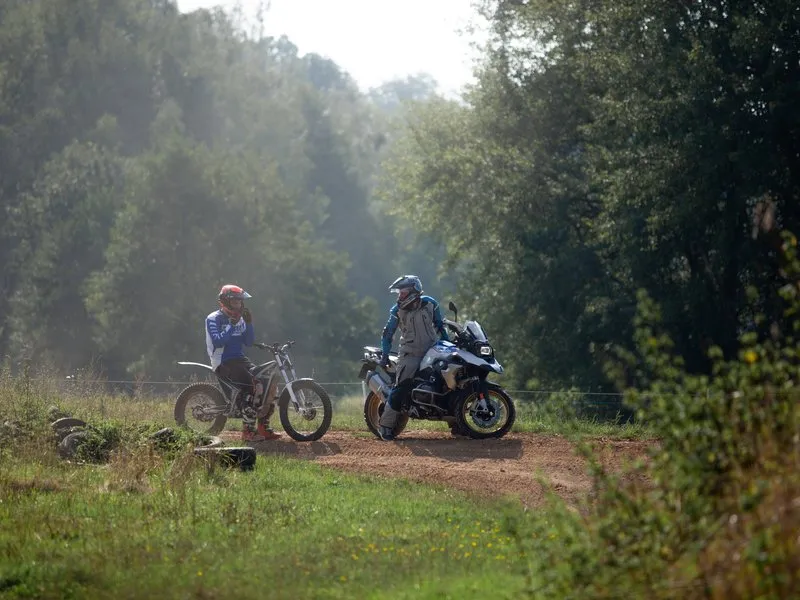 Motorky na trialové trati s mistrem ČR: Pardubický kraj