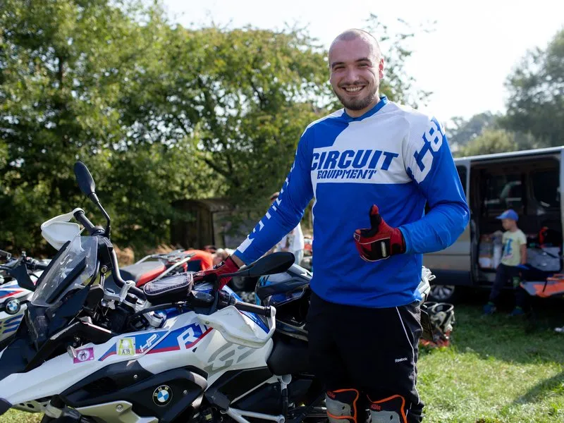 Motorky na trialové trati s mistrem ČR: Pardubický kraj