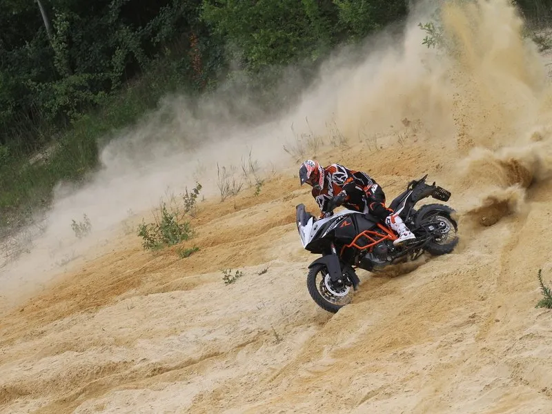 Motorky na trialové trati s mistrem ČR: Pardubický kraj