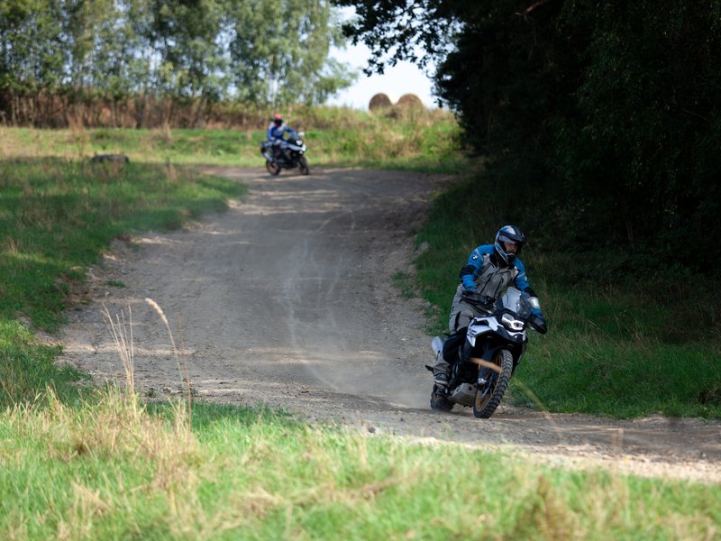 Motorky na trialové trati s mistrem ČR: Pardubický kraj