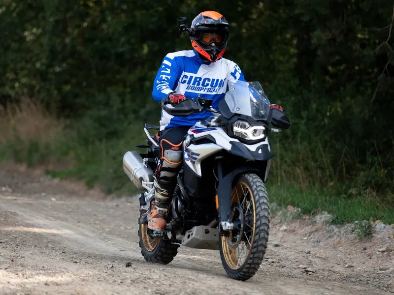 Motorky na trialové trati s mistrem ČR: Pardubický kraj