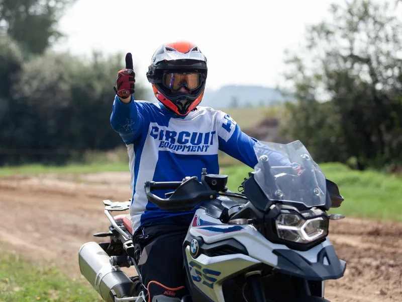 Motorky na trialové trati s mistrem ČR: Pardubický kraj