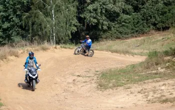 Motorky na trialové trati s mistrem ČR: Pardubický kraj