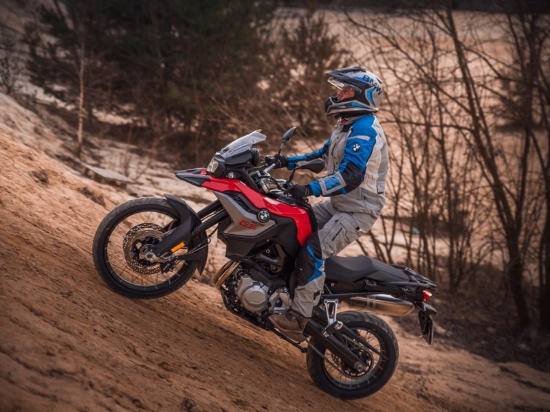 Motorky na trialové trati s mistrem ČR: Pardubický kraj