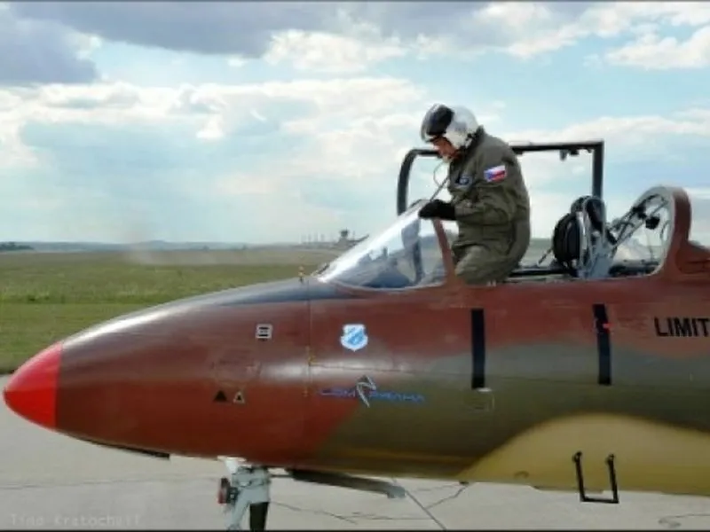 Zážitkový let stíhačkou L-29 Delfín