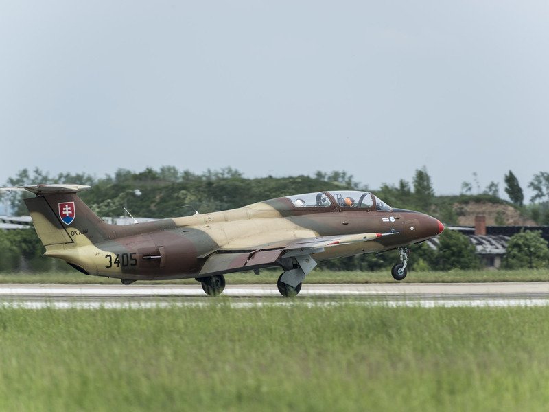 Zážitkový let stíhačkou L-29 Delfín
