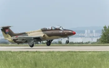 Zážitkový let stíhačkou L-29 Delfín
