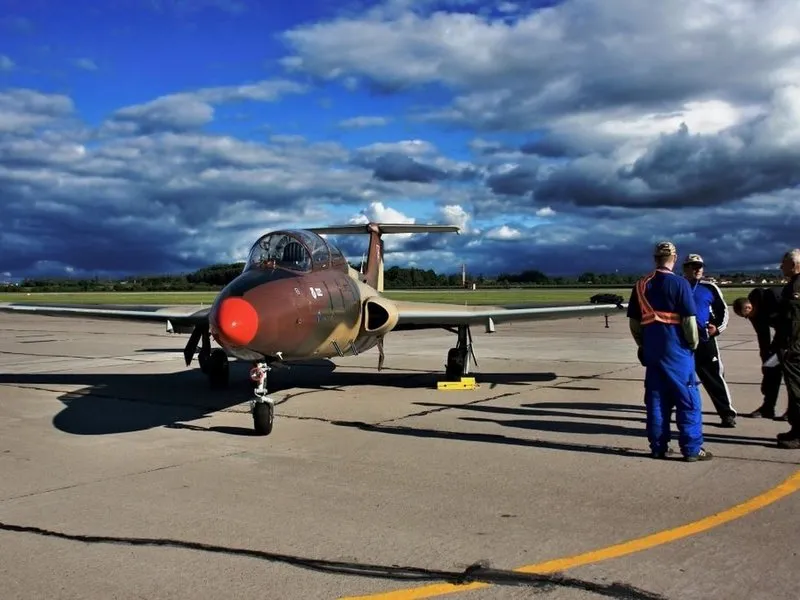 Zážitkový let stíhačkou L-29 Delfín