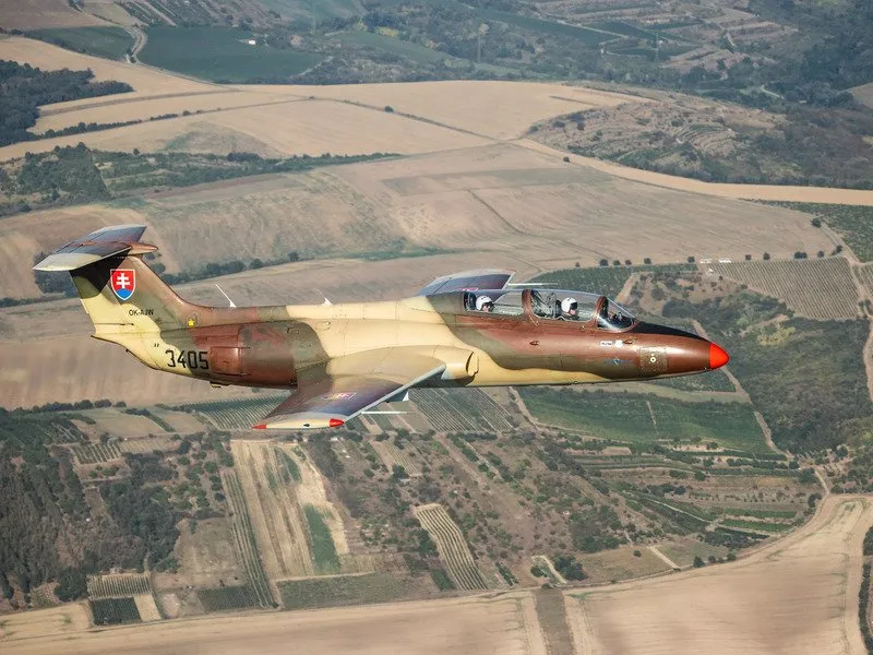 Zážitkový let stíhačkou L-29 Delfín