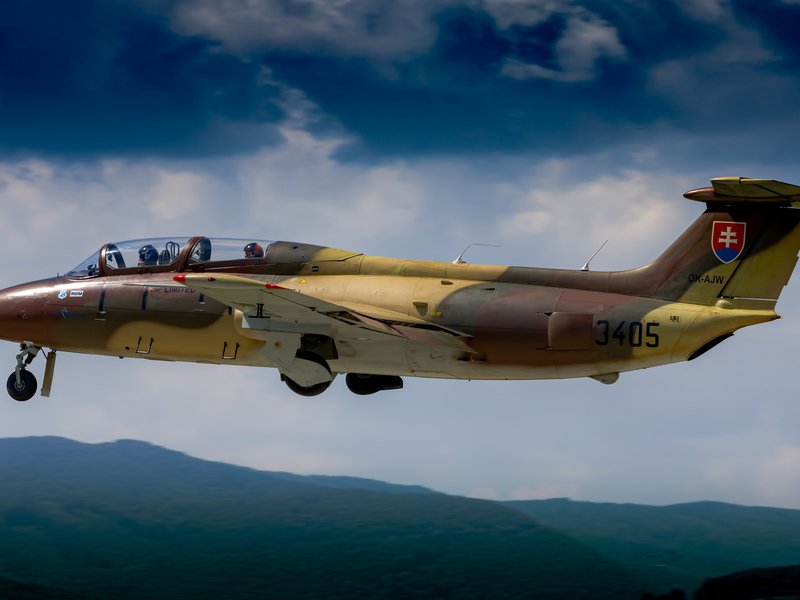 Zážitkový let stíhačkou L-29 Delfín