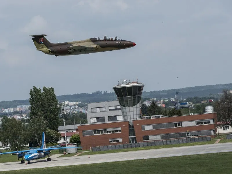 Zážitkový let stíhačkou L-29 Delfín