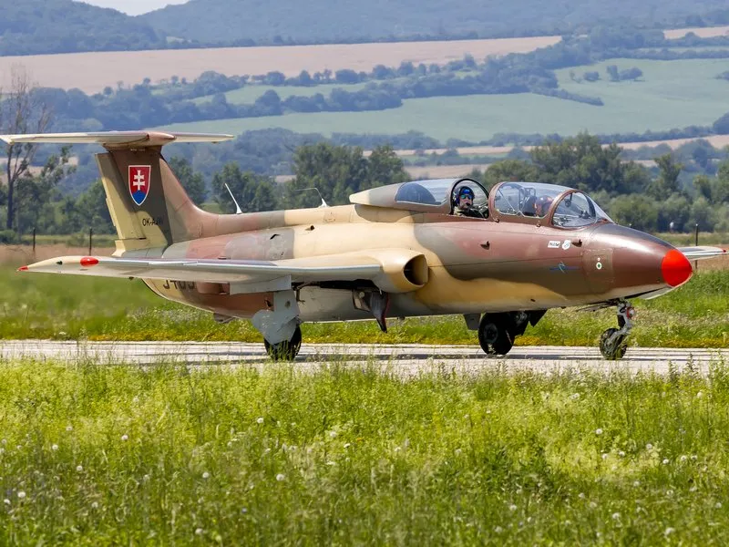 Zážitkový let stíhačkou L-29 Delfín