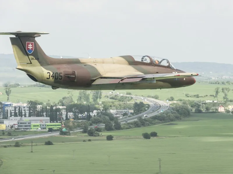 Zážitkový let stíhačkou L-29 Delfín