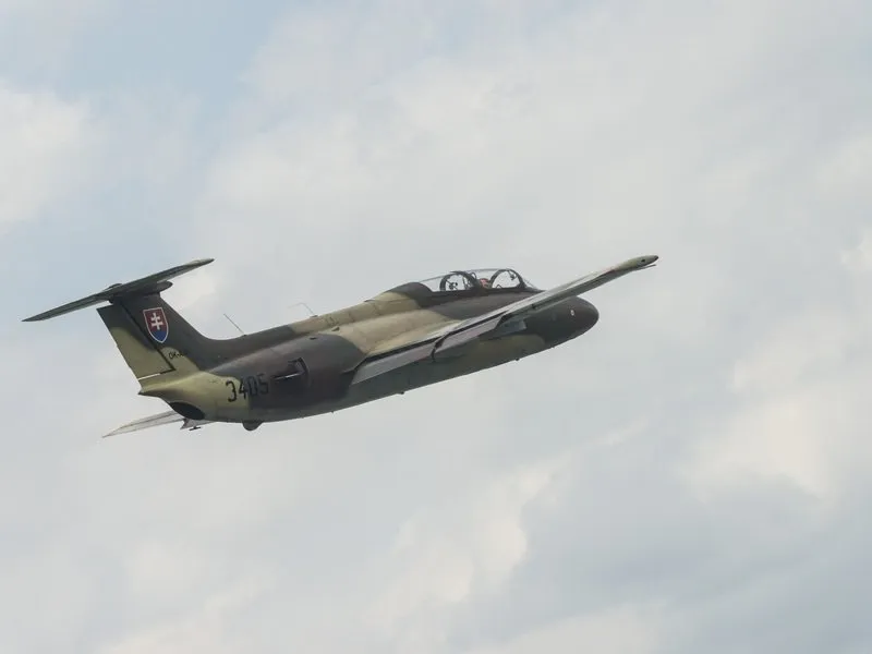 Zážitkový let stíhačkou L-29 Delfín