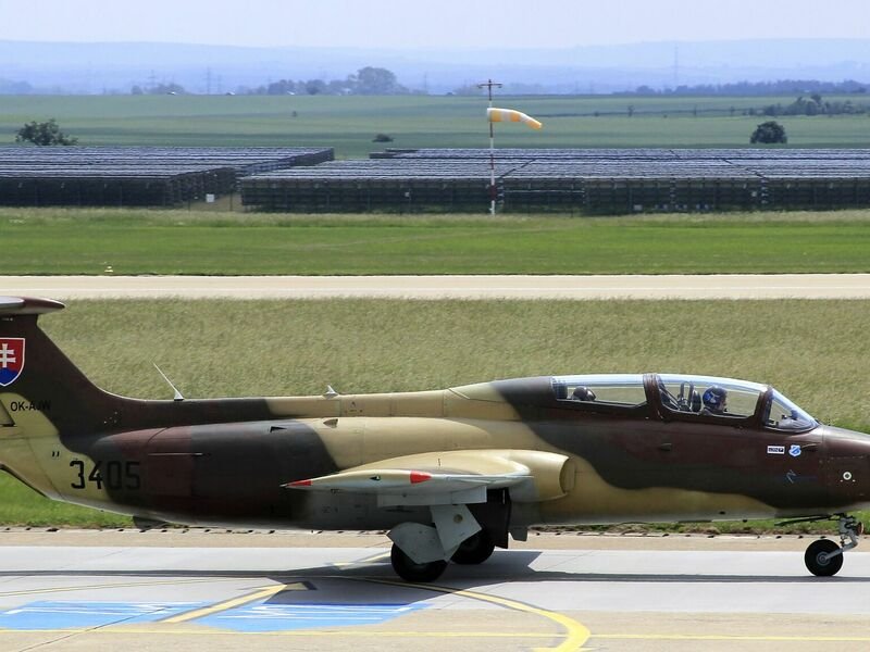 Zážitkový let stíhačkou L-29 Delfín