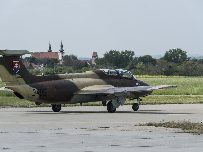Zážitkový let stíhačkou L-29 Delfín