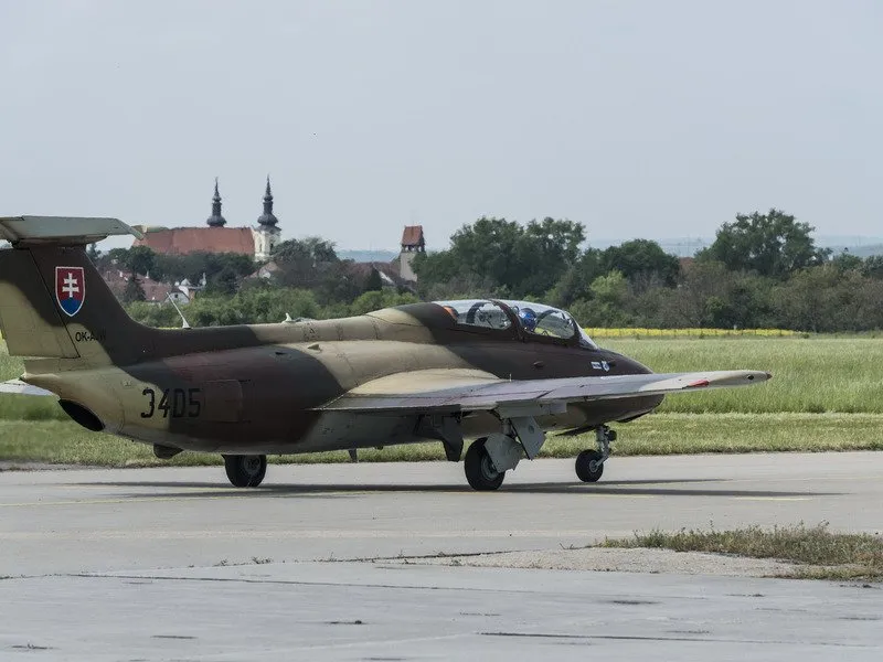 Zážitkový let stíhačkou L-29 Delfín