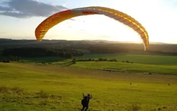 Minikurz paraglidingu Minikurz paraglidingu – dárek a zážitek