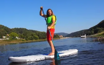 Na paddleboardu a koloběžce Českým Švýcarskem Na paddleboardu a koloběžce Českým Švýcarskem – dárek a zážitek
