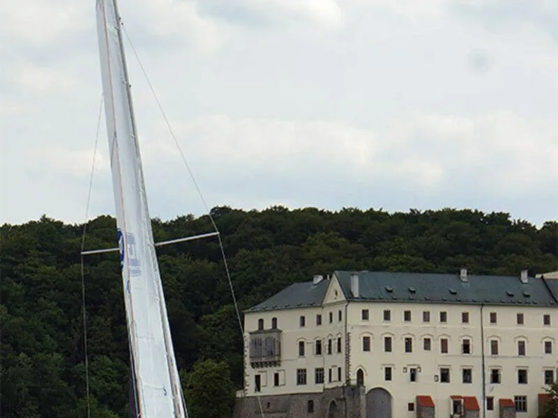 Den na plachetnici a školení jachtingu, Orlík