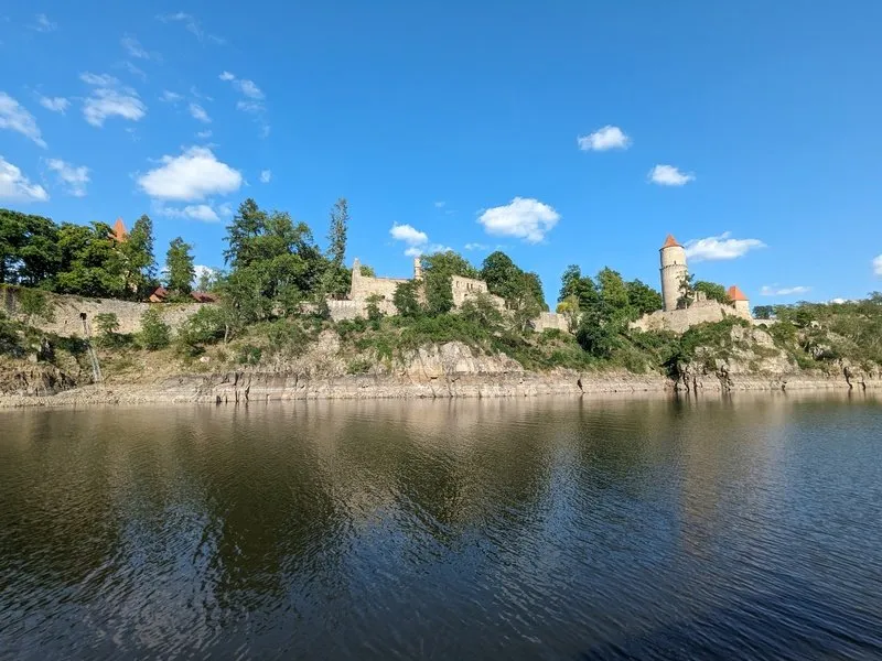 Den na plachetnici a školení jachtingu, Orlík