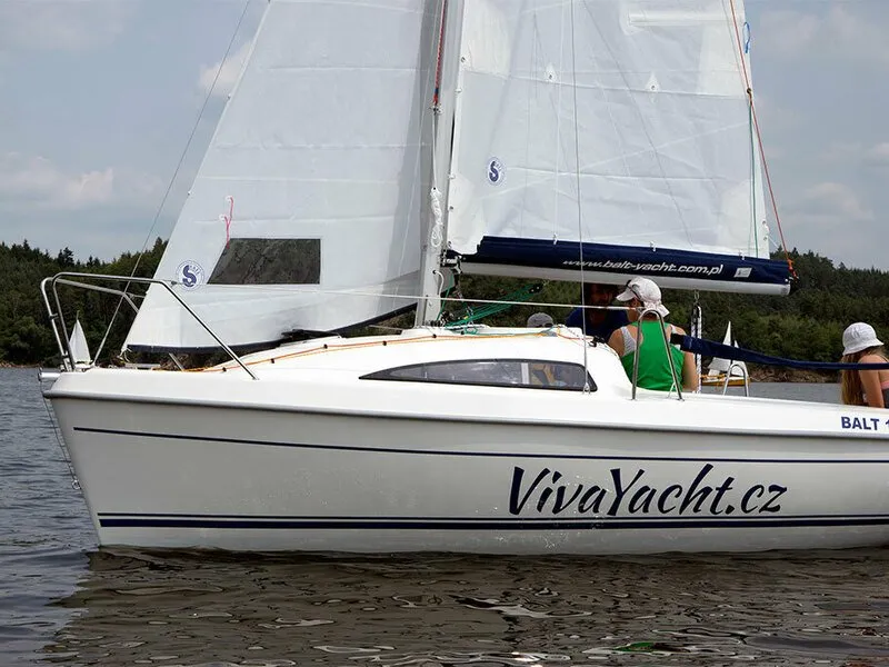 Den na plachetnici a školení jachtingu, Orlík