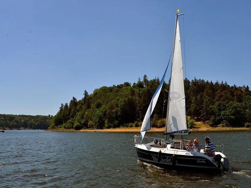 Den na plachetnici a školení jachtingu, Orlík