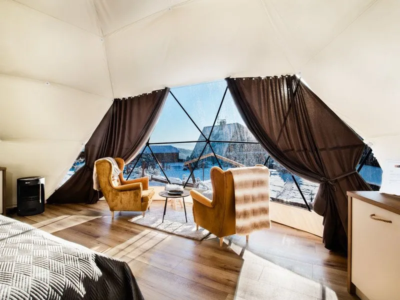 Glamping v Beskydech s wellness a snídaní