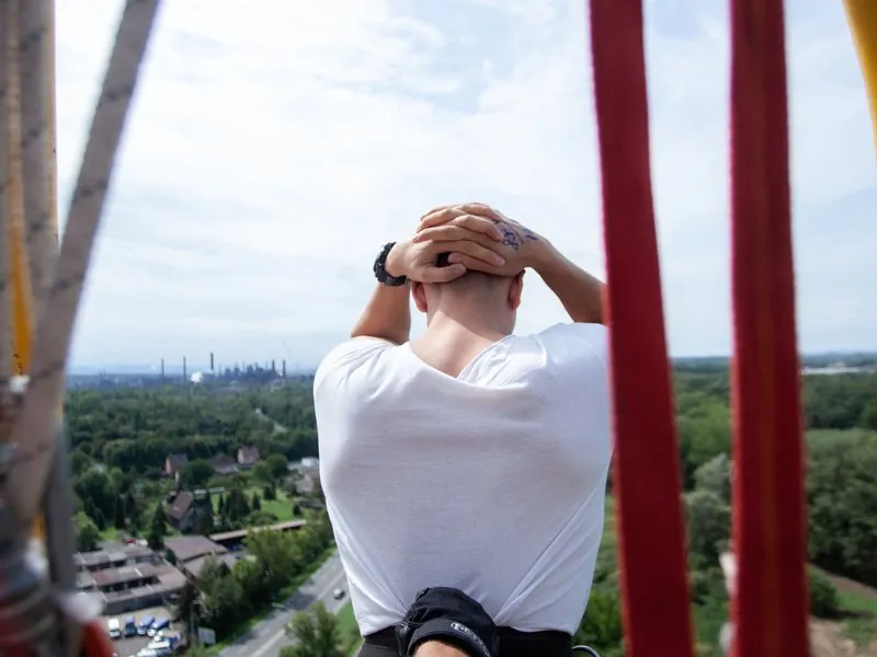 Bungee jumping až 110 metrů z jeřábu